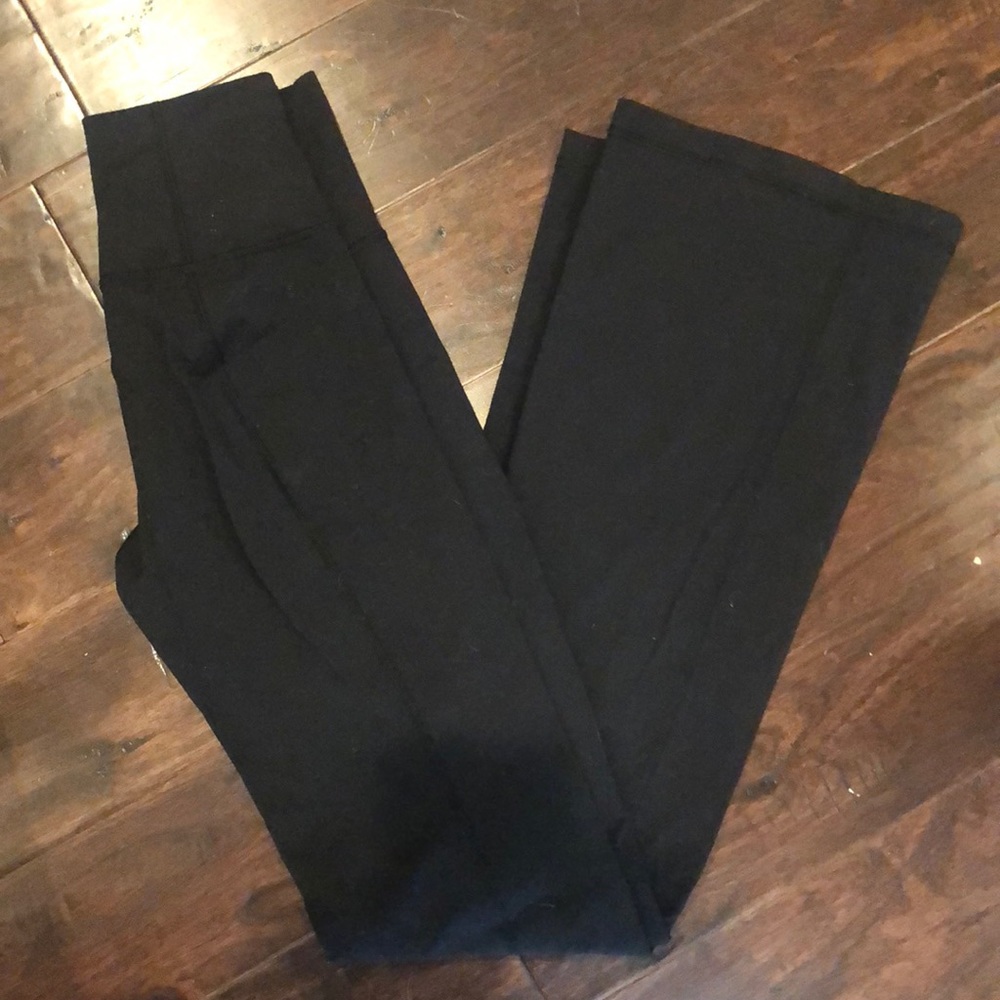 black lulu lemon leggings